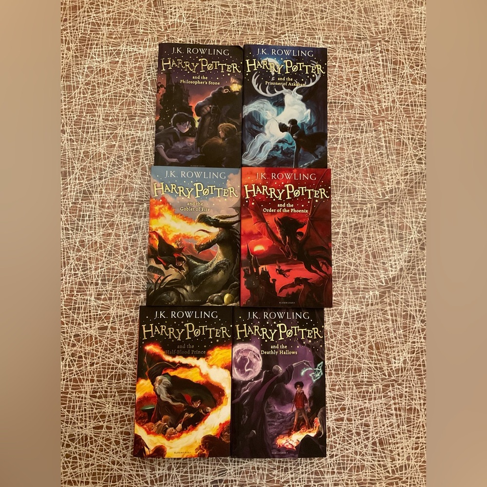 Harry potter book set (missing book #2)